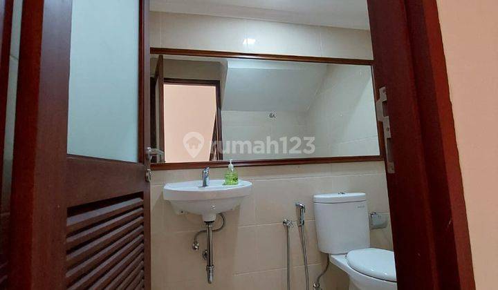 Rumah Bagus Di  di Alam segar, Kawasan Elite Pondok Indah Semi Furnished SHM - Sertifikat Hak Milik 2