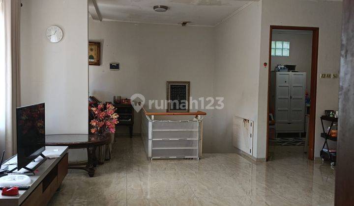  Rumah Bagus Semi Furnished SHM - Sertifikat Hak Milik di Bintaro jaya sektor 9, Bintaro 2