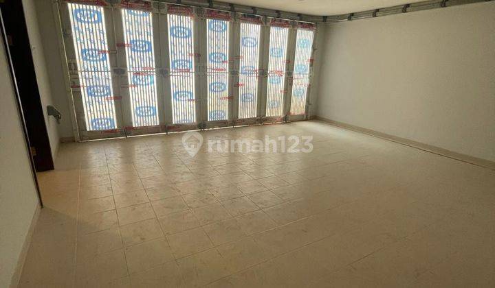 Rumah Kontrakan 3 Lantai Bagus Semi Furnished SHM di Cirendeu , Jakarta Selatan 2