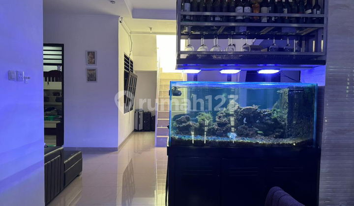 Dijual Cepat Rumah Bagus Shm - Sertifikat Hak Milik Di Bintaro Sektor 2, Bintaro 2