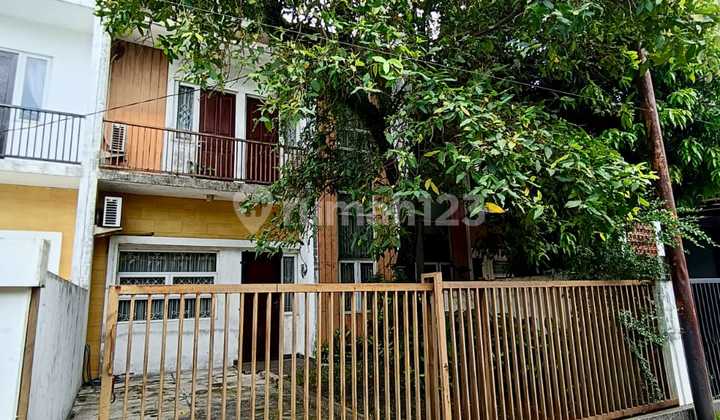 Dijual Rumah Dekat Stasiun Kereta Pondok Ranji Dalam Komplek Siap Huni Furnish Shm