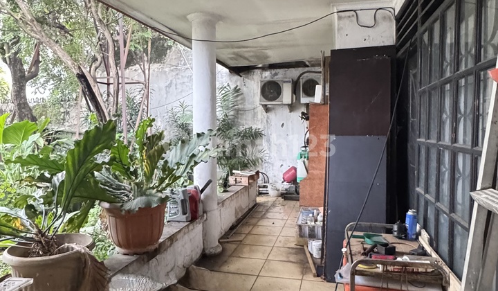 Dijual Cepat Rumah Dekat Halte Bus Transjakarta Stasiun Kereta Api Pusat Belanja dan Rumah Sakit. SHM. Jatinegara Jakarta Timur