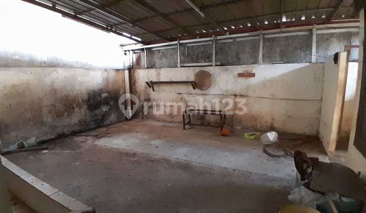 For Quick Sale: Business House on Harapan Indah 1 Street, Bekasi - Strategic Location 2