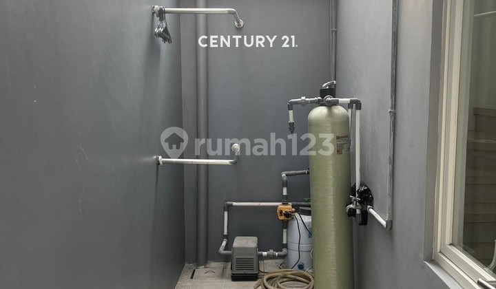 For Sale House Plus Furnish in Cluster Lavesh Harapan Indah Bekasi 2