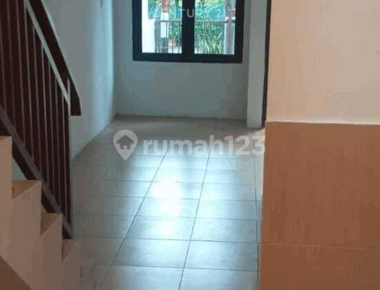 Pademangan East 2-Storey House in North Jakarta Near Kemayoran 2