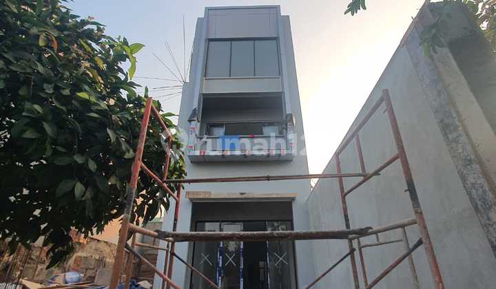 Ruko 3.5 Lantai Strategis Raya Cendrawasih- Cengkareng Jakarta Barat