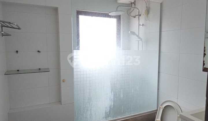 Disewakan Rumah Cluster Cassia Jgc - 2 Lantai, LT 149 M², Full AC 2