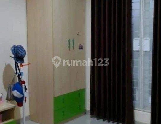 Rumah SHM 2 Lantai Fully Furnished di Mulyosari Utara  2