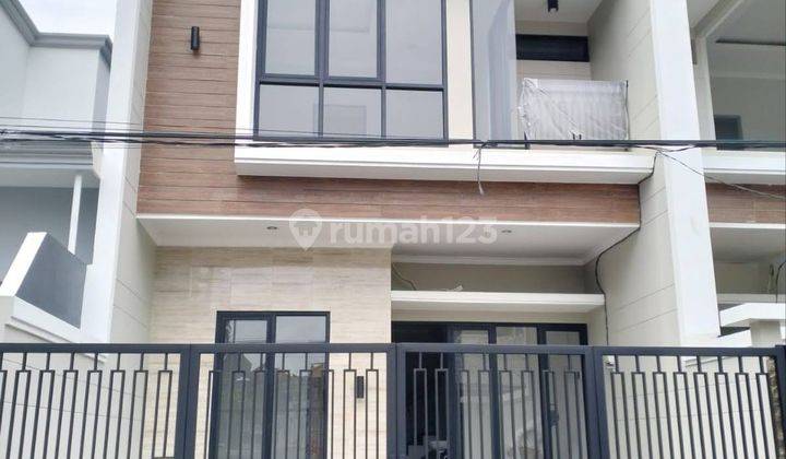 Rumah 2 Lantai Baru SHM di Mulyosari Dekat Sutorejo 1