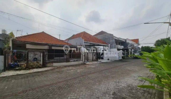 Rumah Butuh Renovasi Unfurnished SHM di Manyar, Surabaya 1