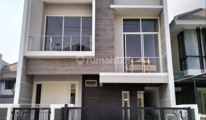 Rumah 2 Lantai Baru Siap Huni Unfurnished di Pakuwon City 1