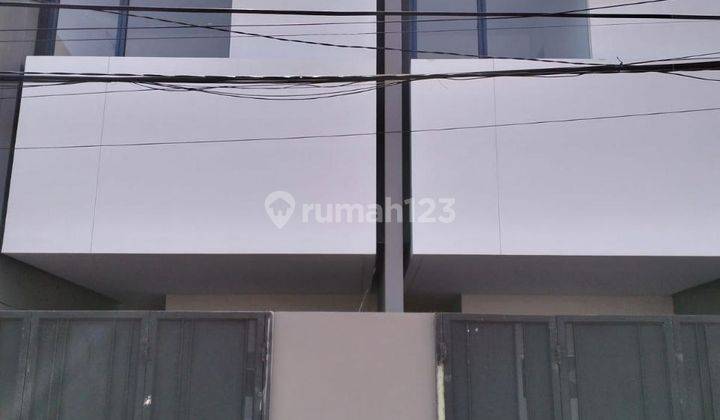 Rumah 2 Lantai Baru Modern SHM di Lebak Kenjeran 1