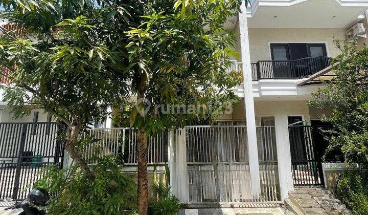 Rumah 2 Lantai Bagus SHM di Pakuwon Indah Villa Valensia 1