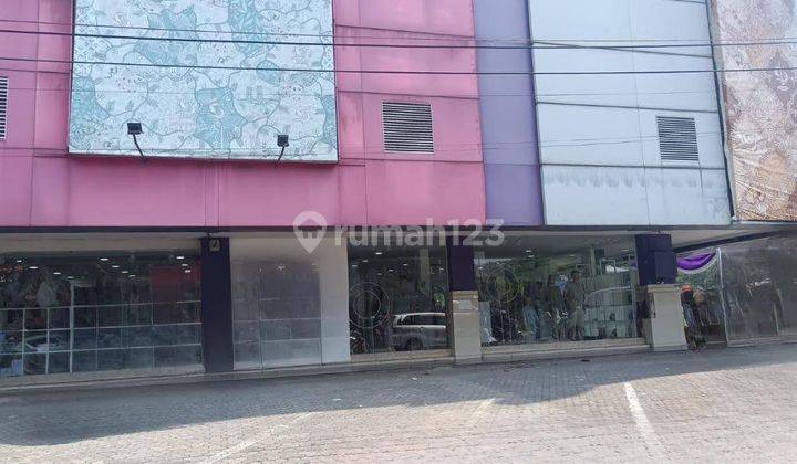 Gedung Outlet 4 Ruko Jejer Pucang Anom Timur Dekat Nganggel 1