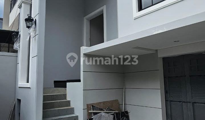 Rumah 2 Lantai Baru di Graha Dekat Pakuwon Citraland Rumah 2 Lantai Baru di Graha Dekat Pakuwon Citraland