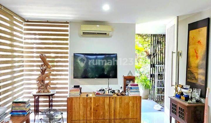 Rumah Bagus Furnished HGB di Citraland Dekat Pakuwon Graha 2