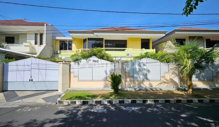 Dijual Rumah Besar Terawat Siap Huni di Raya Satelit Dekat Graha , Citraland , Pakuwon