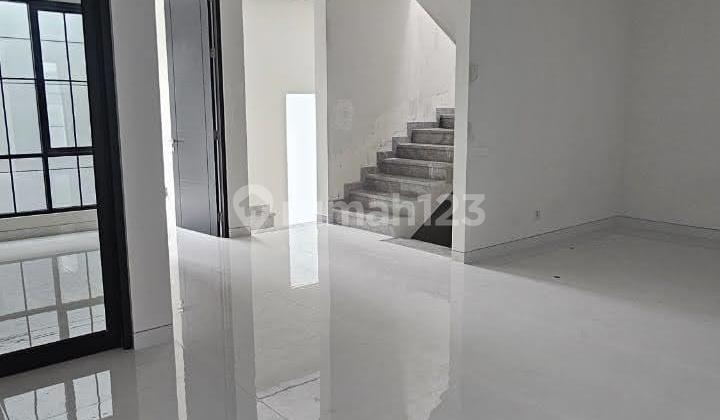Rumah 2 Lantai Baru di Graha Dekat Pakuwon Citraland 2