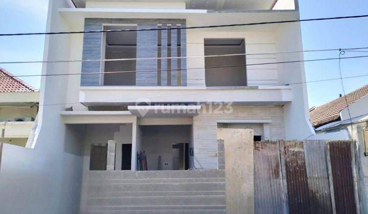 Rumah 2 Lantai Baru Unfurnished SHM di Manyar Dekat Pakuwon City Sutorejo 1