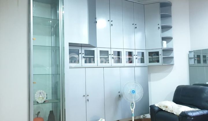 Dijual Rumah Besar Terawat Siap Huni di Raya Satelit Dekat Graha , Citraland , Pakuwon 2