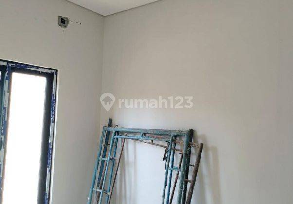 Rumah 2 Lantai Baru SHM di Villa Kalijudan Dekat Pakuwon City 2