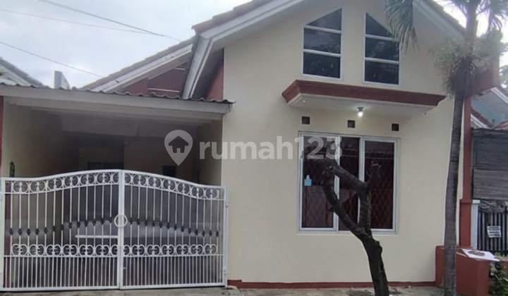 Sewa Rumah Bagus Siap Tempati di Taman Harapan Baru (22221 Li)