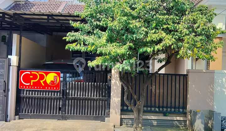 For Sale House Under 1 Billion Strategic Access 5 Minutes from Jakarta 73436 ER 1