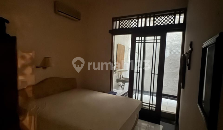 Dijual Rumah Taman Luas Bentuk Tanah Kotak di Kayu Putih Jakarta Timur 2