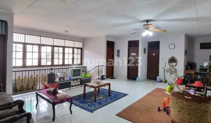 Dijual Rumah Bagus 2 Lantai Siap Huni di Pejaten Jakarta Selatan 2