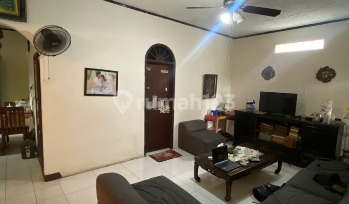 Dijual Cepat Rumah 1,5 Lantai SHM di Rawamangun Jakarta Timur 2