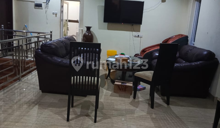 Dijual Rumah 3 Lantai Dalam Komplek Siap Huni di Pamulang Tangerang Selatan 2