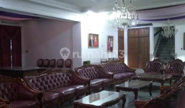 Pinang Ranti East Jakarta For Sale Modern Minimalist House with Spacious Yard 2