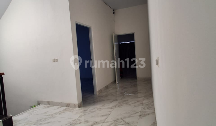 Dijual Cepat Rumah Dalam Komplek Posisi Hoek di Cipinang Jakarta Timur 2