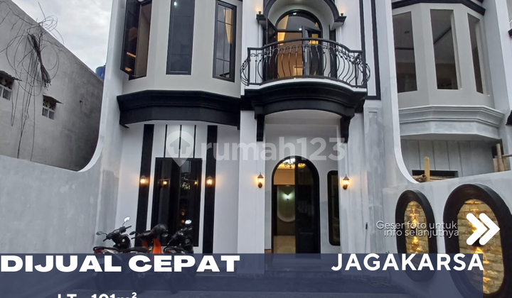 For Quick Sale: New Classic House in Jagakarsa, South Jakarta
