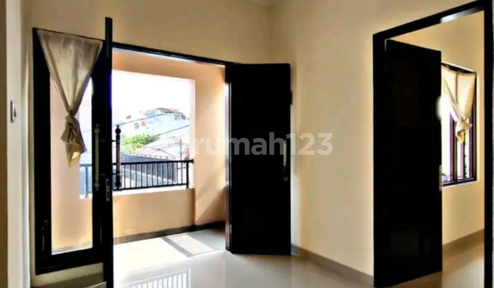 Dijual Rumah 2 Lantai di Pondok Labu Jakarta Selatan 2