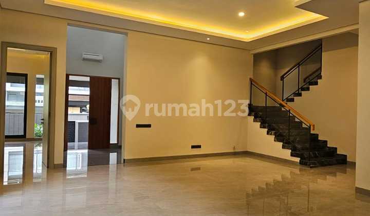 ******** Pakuwon Indah Rumah Baru Gress di Pakuwon ******** Pakuwon Indah Rumah Baru Gress di Pakuwon