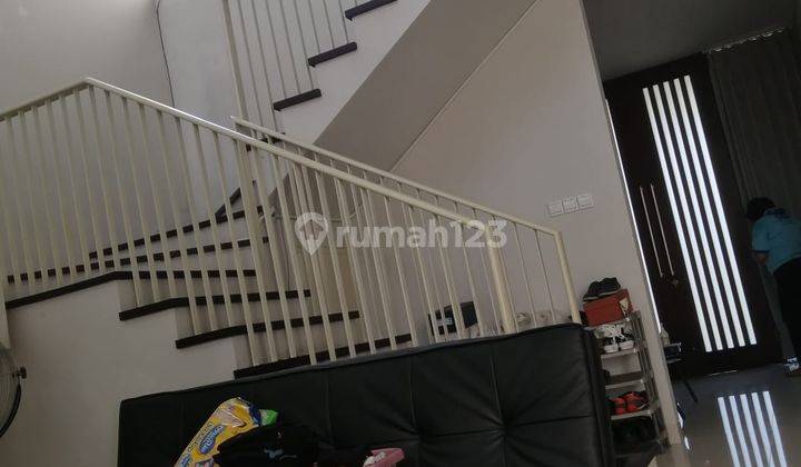 Rumah 2 Lantai Bagus Furnished SHM di Wisata Bukit Mas 2, Surabaya 2