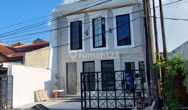 Dijual Rumah Baru Gress American Style Minimalis di Baratajaya  1