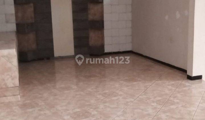 Rumah Bagus Semi Furnished HGB di Pratama Wiyung, Surabaya 2