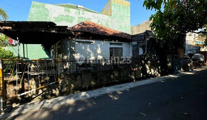 Dijual Rumah Hitung Tanah di Pucang Anom Timur 1