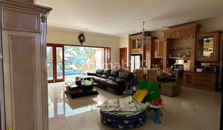 Jual Rumah Mewah 2 Lantai Full Furnish Margorejo Indah Surabaya 2