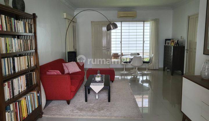 Rumah 2 Lantai Bagus Semi Furnished Pakuwon Indah VBR 3 Surabaya 1