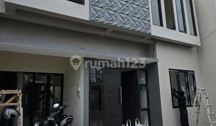 Panjang Jiwo Permai Surabaya New Gress 2 Lantai Minimalis Modern 2