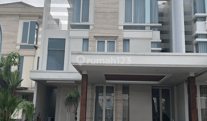 Turun Harga Rumah 3 Lantai Pakuwon Indah La Riz Golf Residence 1