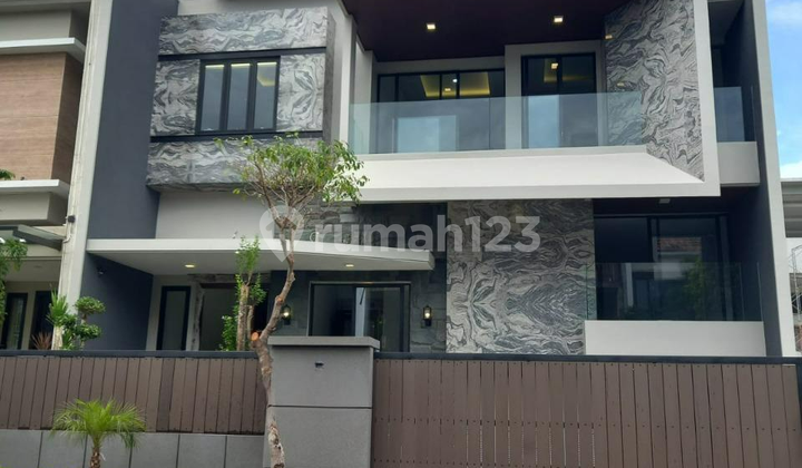 Baru Gress 2,5 Lantai Split Level Somerset Citraland Surabaya