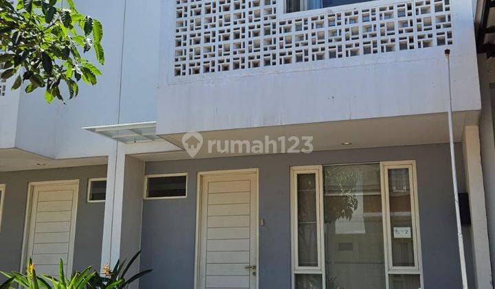 Sewa Rumah Full Furnish Siap Huni 2 Lantai Oasia Dian Istana Sby 1