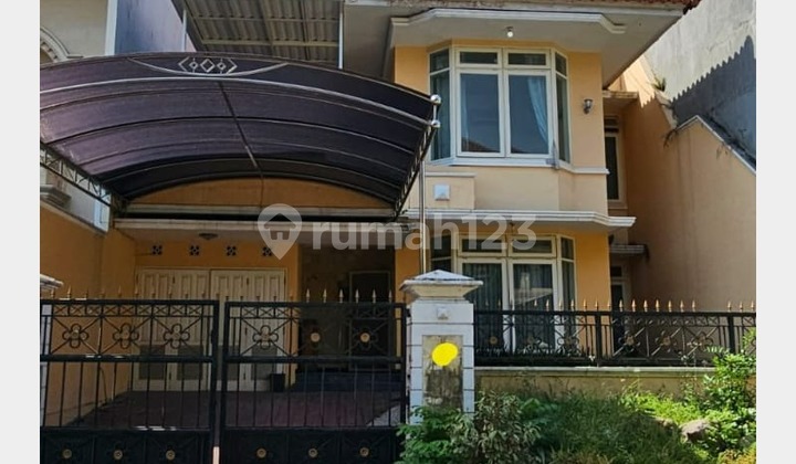 Graha Family Surabaya 2 lantai Hitung Tanah Butuh Cepat Laku Graha Family Surabaya 2 lantai Hitung Tanah Butuh Cepat Laku