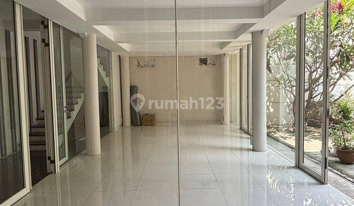 Minimalis Modern Graha Family Blok D Semi Furnish Surabaya Barat 2