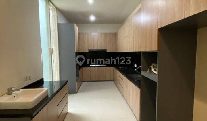 Jual Rumah The Mansion Semi Furnish Pakuwon Indah Surabaya 1