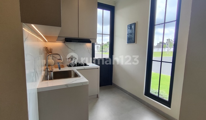 For Sale Fast Louise House in Summarecon Serpong 2